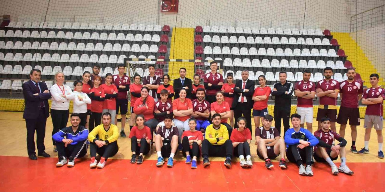 Elazığ Gençlikspor hem kadınlarda hem erkeklerde Play-Off yolcusu