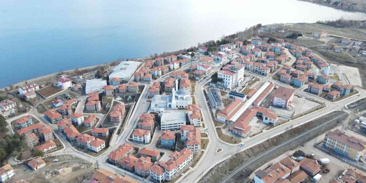 Sivrice de 208 depremzede evlerine kavuştu