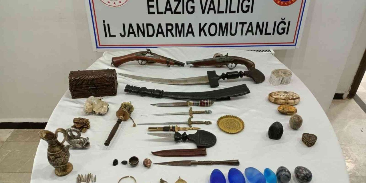 Jandarmadan tarihi eser operasyonu: 102 obje ele geçirildi