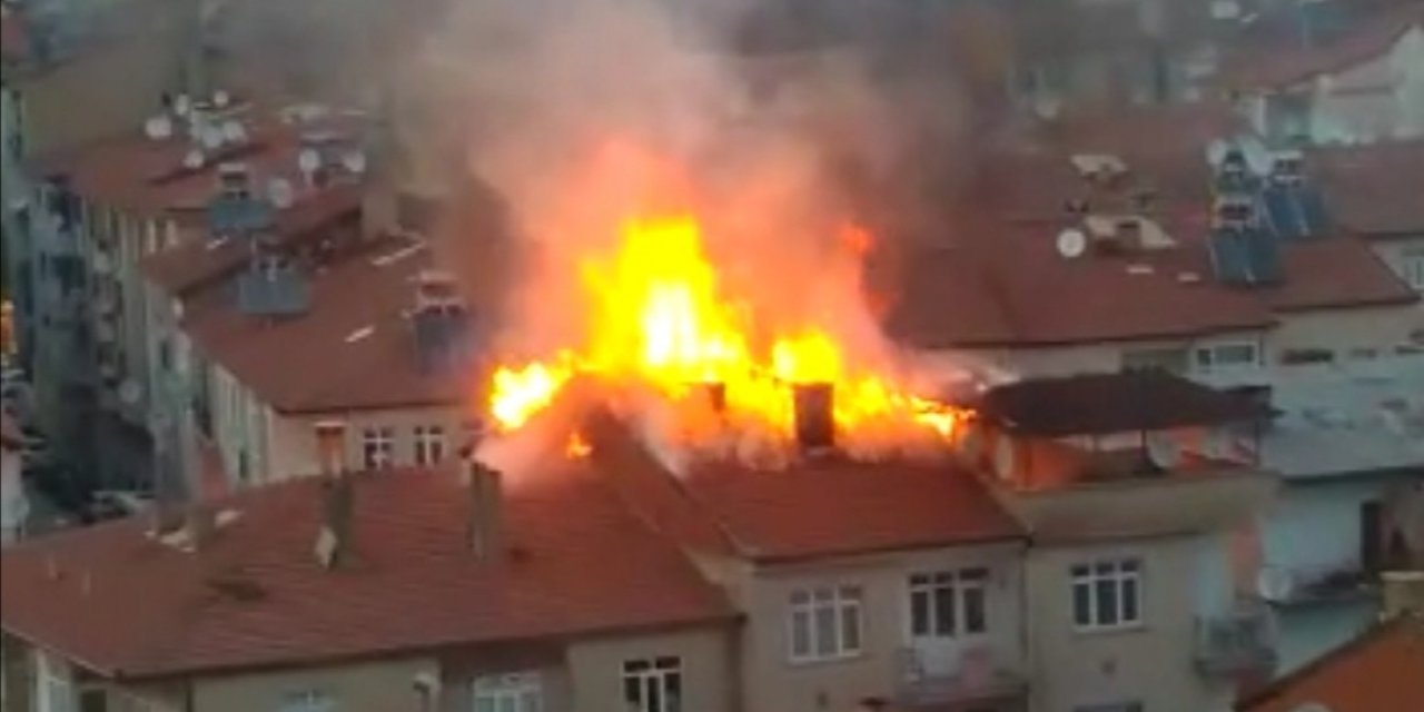 Çatı alev alev yandı