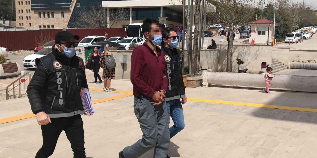 Uyuşturucu satarken suçüstü yakalanan şüpheli tutuklandı