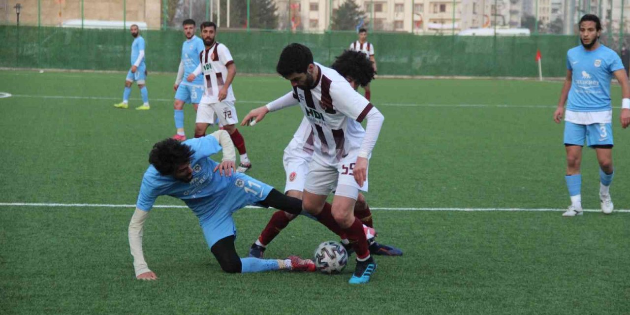 Fırat Üniversitesi, yine finallerde elendi