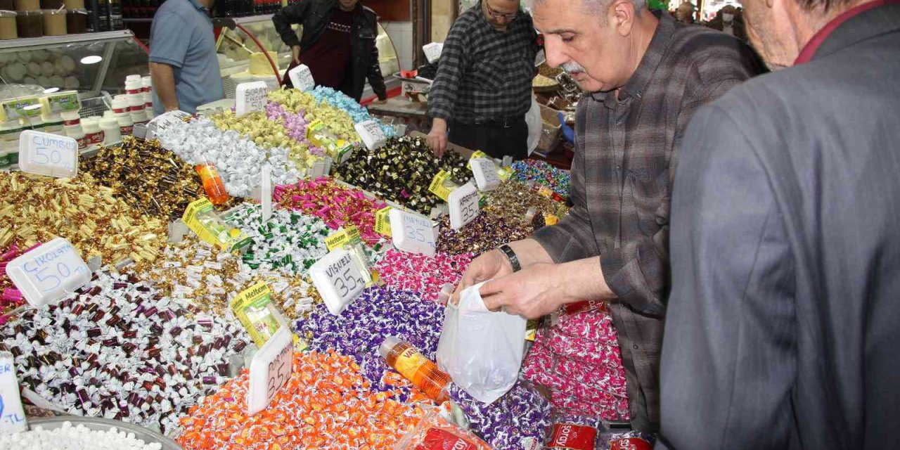 Kapalı Çarşı’da bayram yoğunluğu