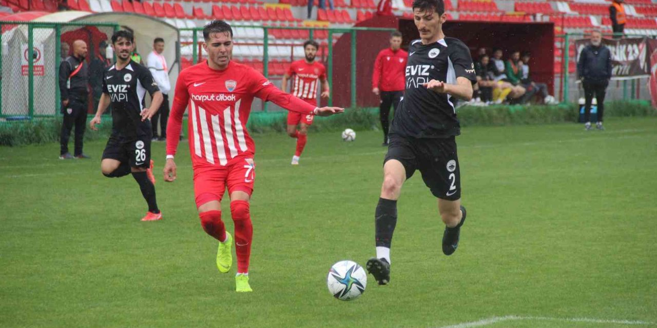 TFF 3. Lig: HD Elazığ Karakoçan FK: 3 - Kuşadasıspor: 2