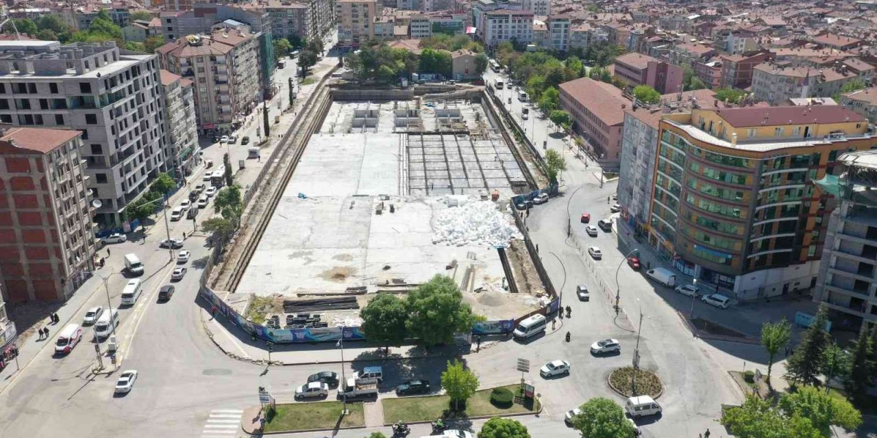 Kent Meydanı Ve Yer Altı Otoparkı Projesinde Sona Doğru