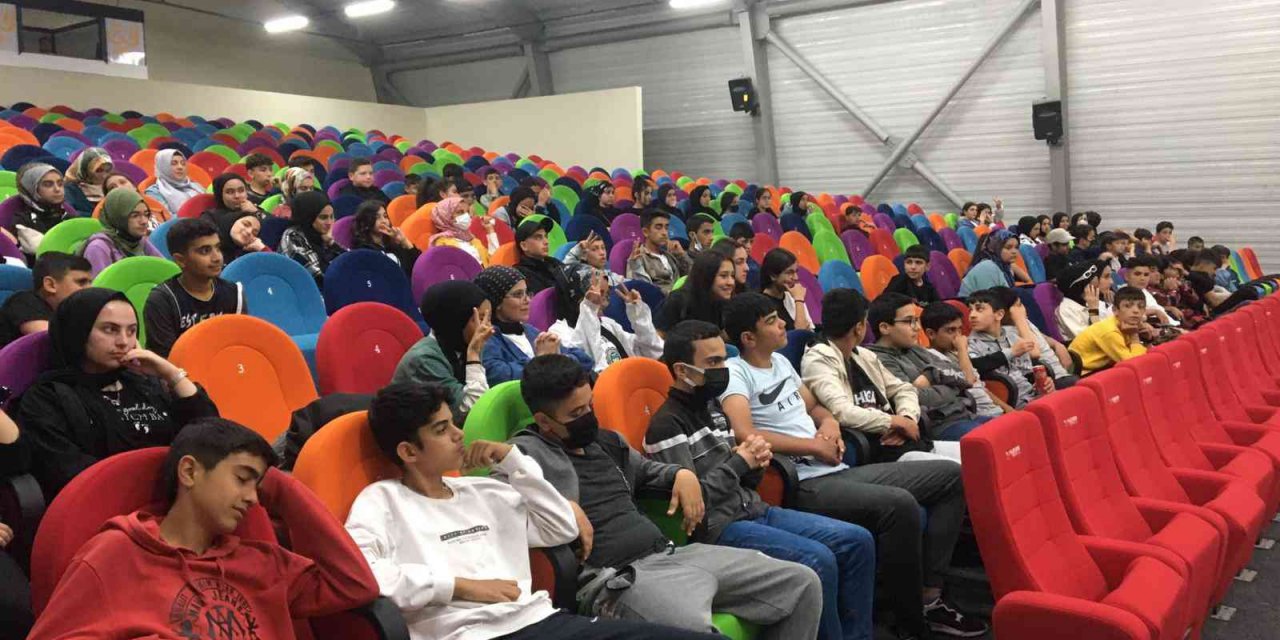 Elazığ’da 3 Bin Öğrenci Sinema Keyfi Yaşadı