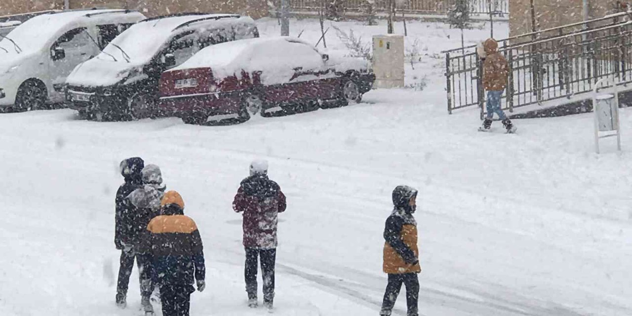 Kar tatili 1 gün daha uzatıldı