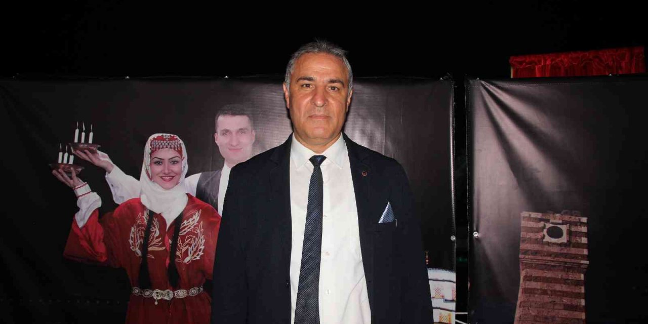 Halk Eğitim Merkezi Korosu, Kürsübaşı Konserinde Seslendirdikleri Eserlerle Kulakların Pasını Sildi