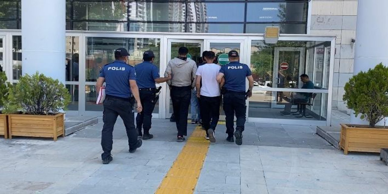 Elazığ’da Hırsızlık Zanlısı 4 Kişi Yakalandı