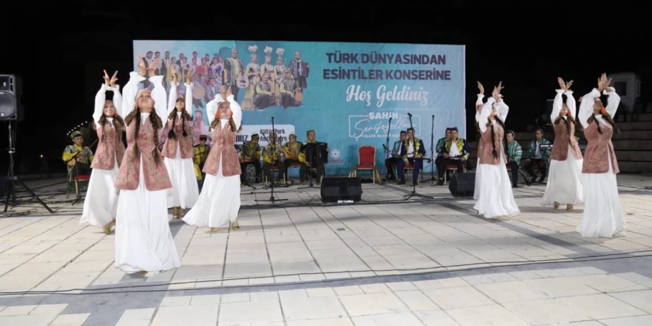 ‘türk Dünyasından Esintiler’ Konserine Elazığlılar Yoğun İlgi Gösterdi
