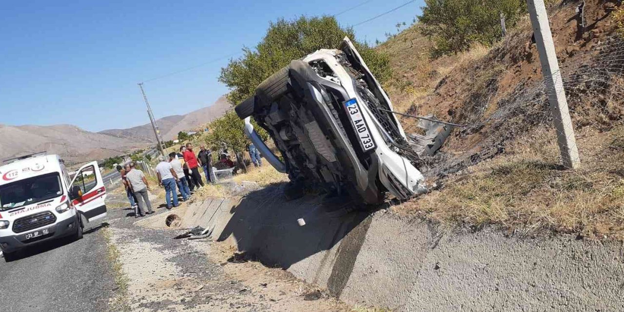 Elazığ’da Otomobil Yan Yattı: 1 Yaralı