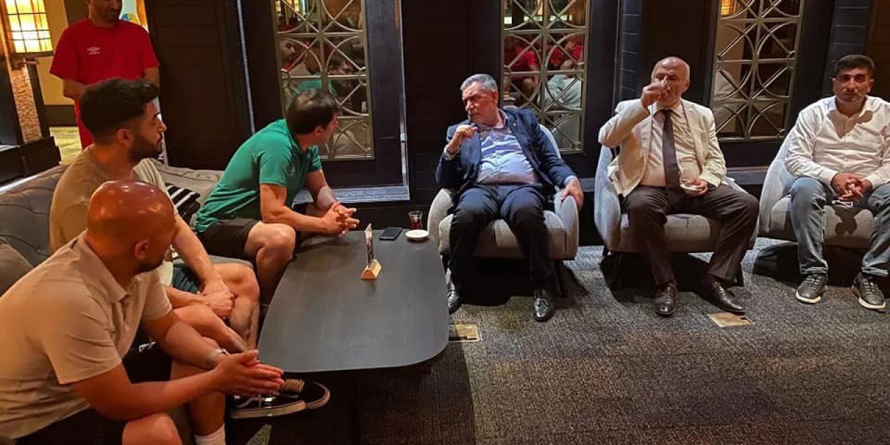 Başkan Yıldırım, Futbolcularla Bir Araya Geldi