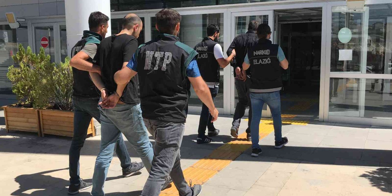 Elazığ’da Uyuşturucu Taciri 2 Şüpheli Tutuklandı