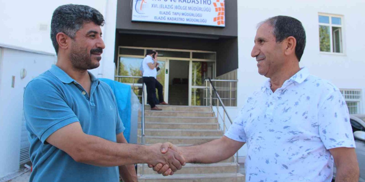İsim Benzerliği Ev Sahibi Yaptı, Durumu Boşanma Davasında Fark Etti