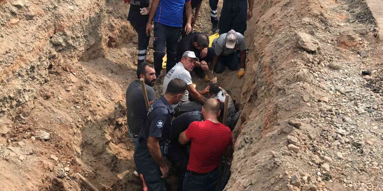 Elazığ’da Göçük Altında Kalan İşçi İçin Ekipler Seferber Oldu