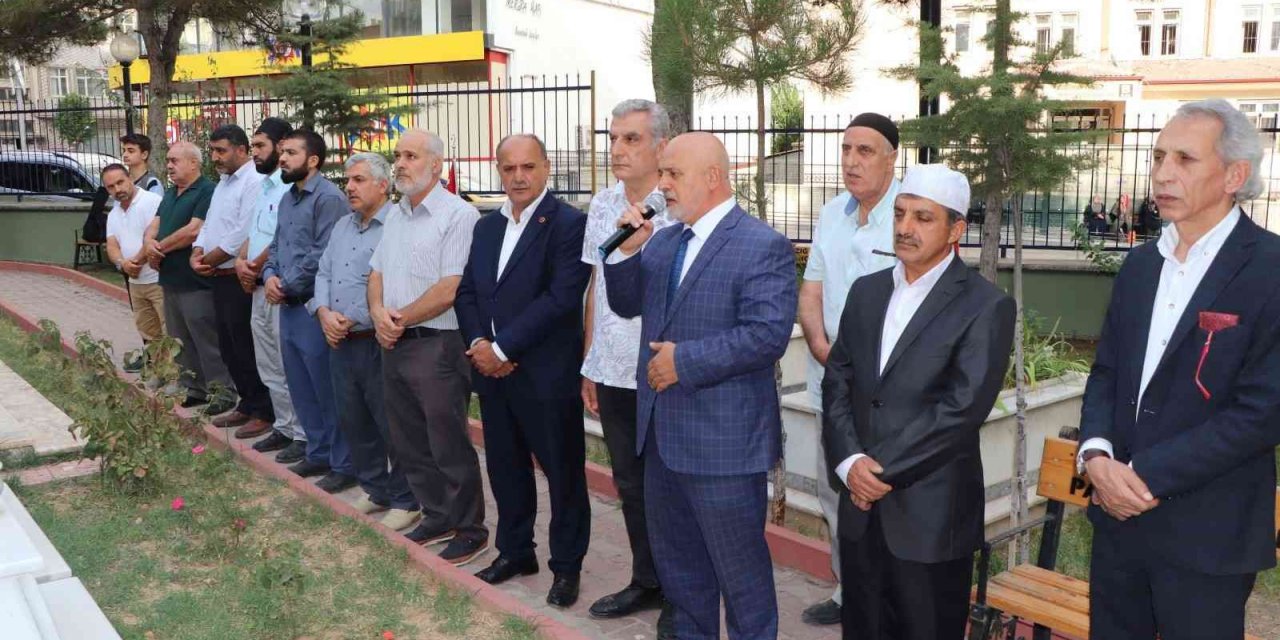 Kanlı Noel’de Şehit Edilen İlhan Ailesi Dualarla Anıldı