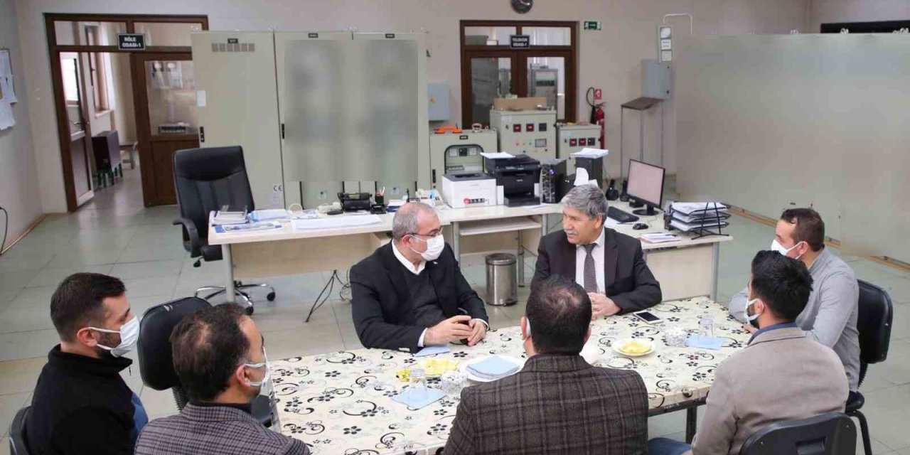 Vali Toraman, sosyal medyadan gelen çay davetini kırmadı