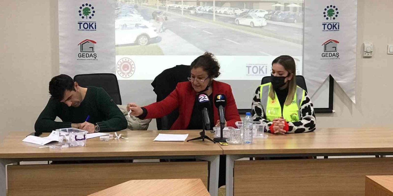Elazığ’da 46 depremzede daha evine kavuştu