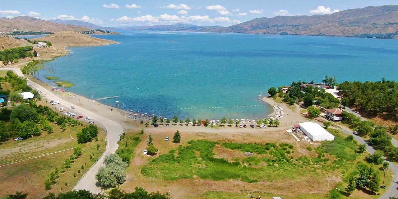 Hazar Gölü Elazığ | Batık Şehir ve Tatil Rehberi