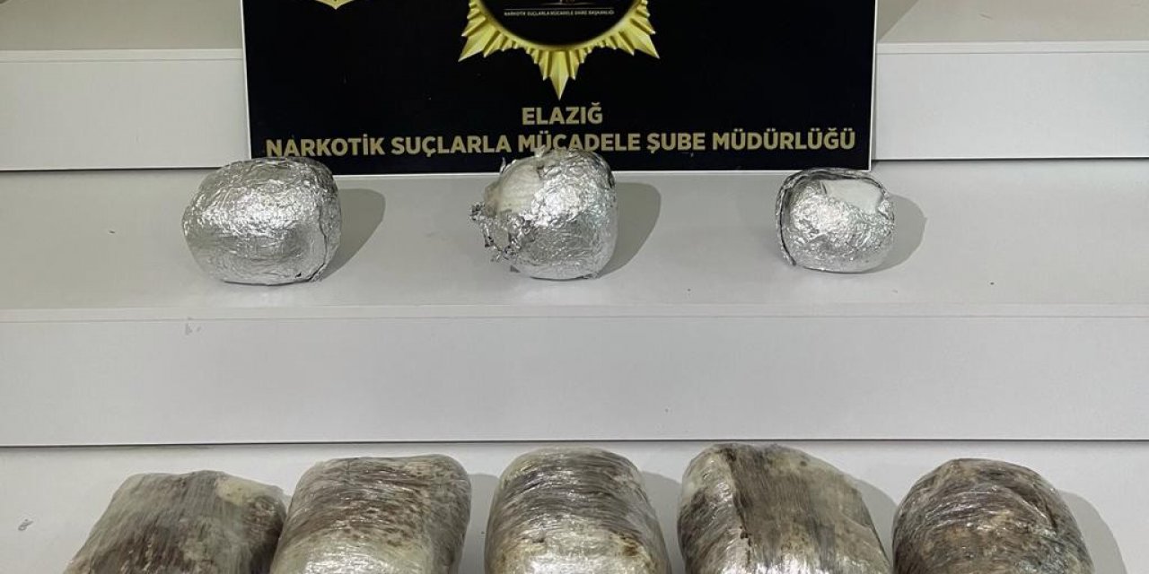 Valizinden 8 kilo uyuşturucu çıktı