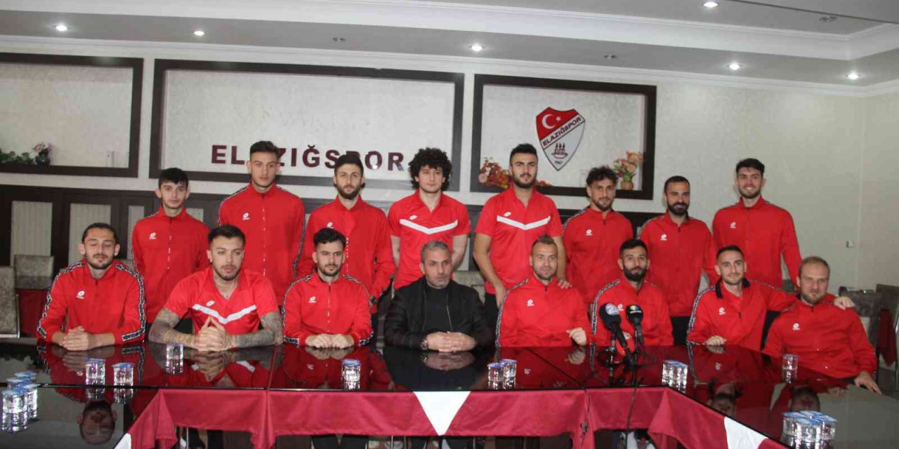 Elazığspor’dan 16 imza