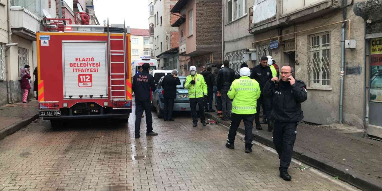 Ev yangını korkuttu