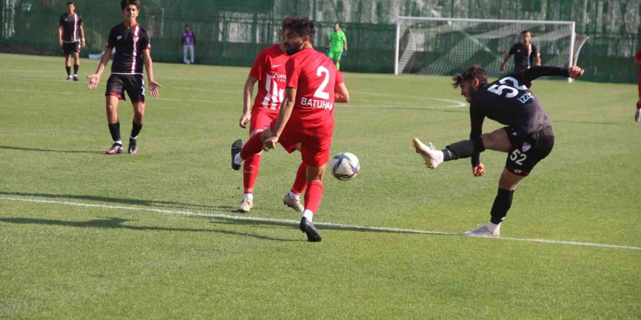 Elazığspor, Karaman Belediyespor karşısında