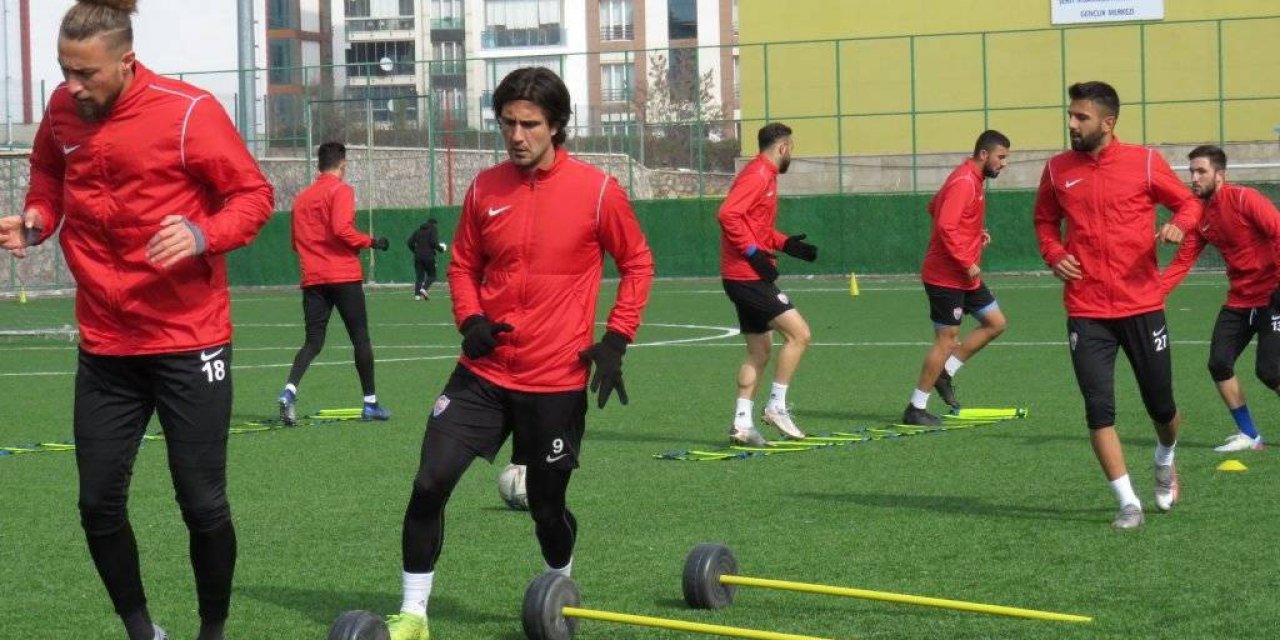 Elazığ Karakoçan FK, topbaşı yapıyor