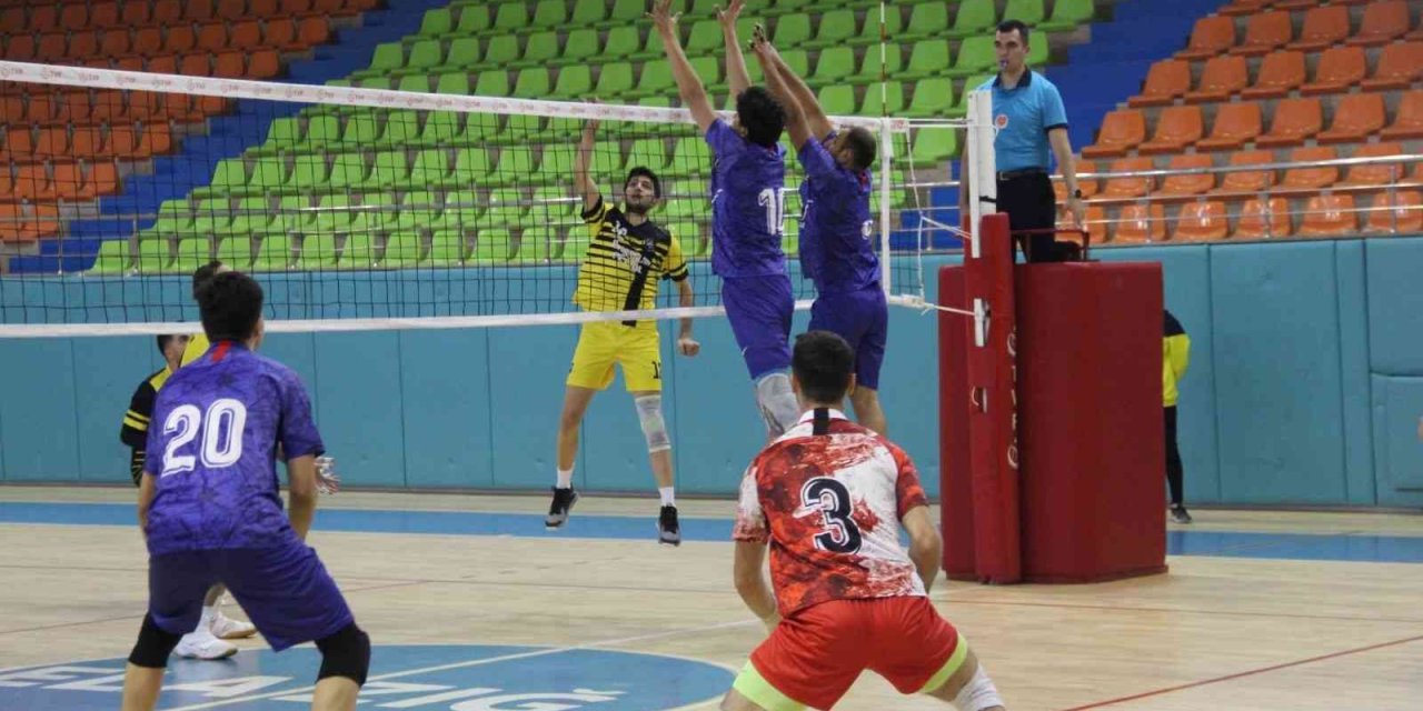 Üniversiteler Voleybol Erkekler 1. Lig Grup Birinciliği maçları Elazığ’da