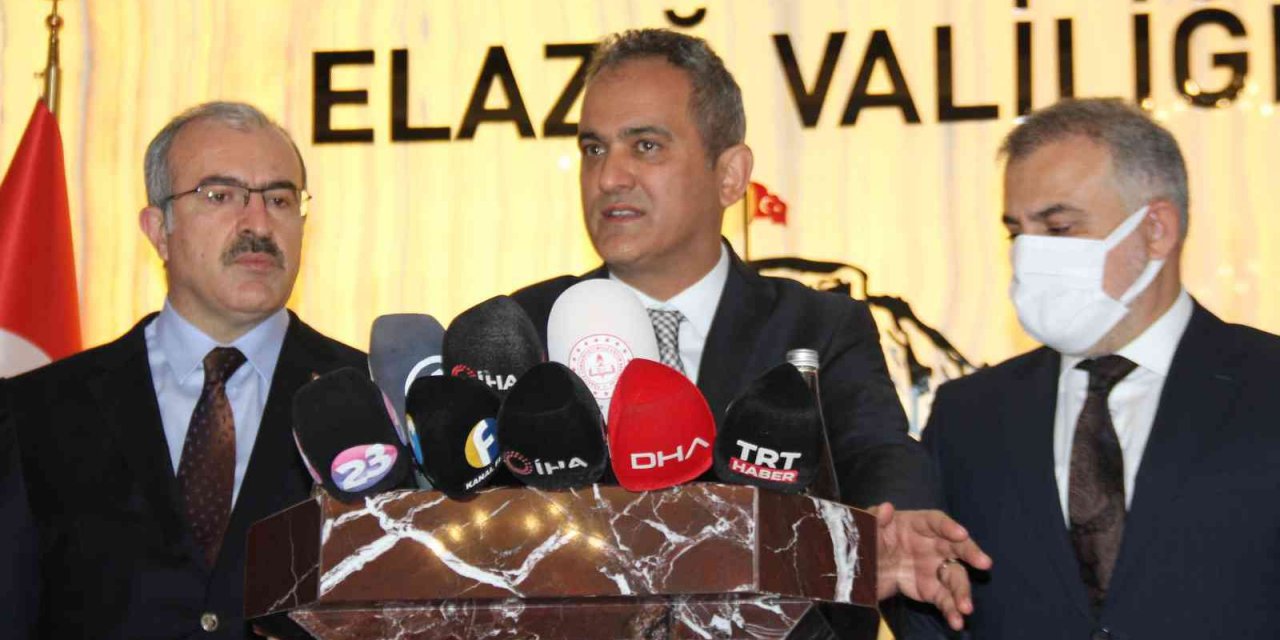 Milli Eğitim Bakanı Özer: “855 bin derslikte yüz yüze eğitime ara vermeden devam ediyoruz”