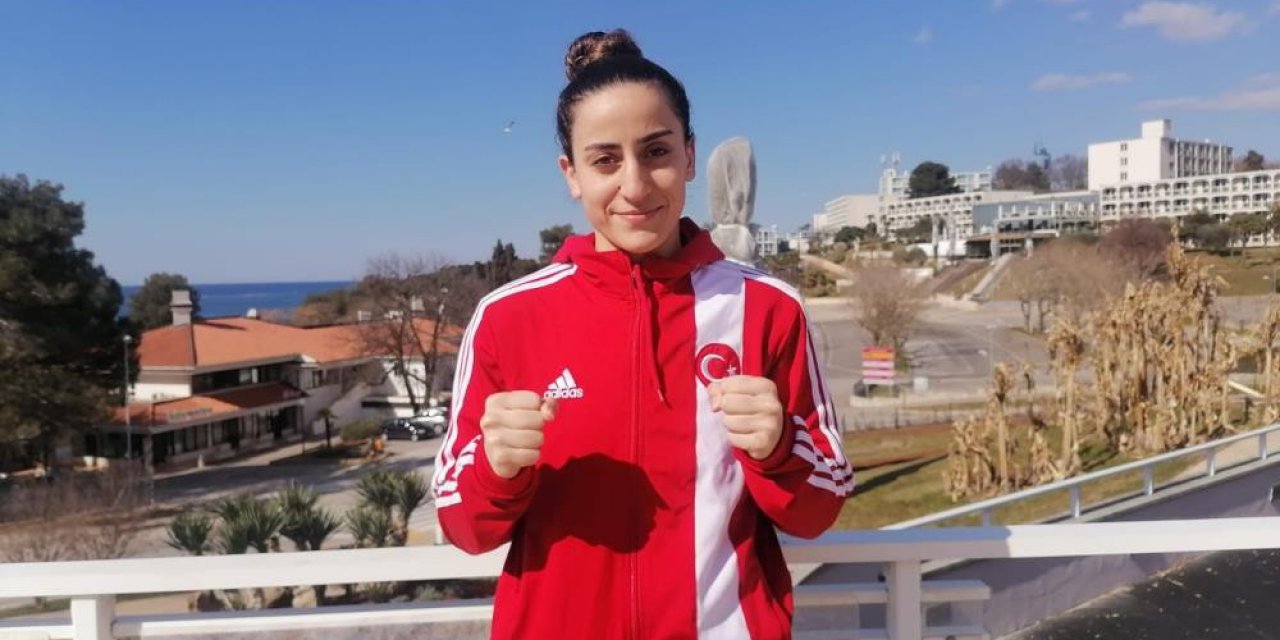 Milli boksör Gizem Özer Avrupa ikincisi oldu