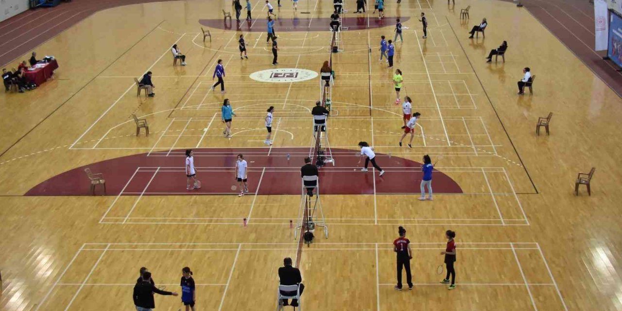 Türkiye Badminton Şampiyonası başladı