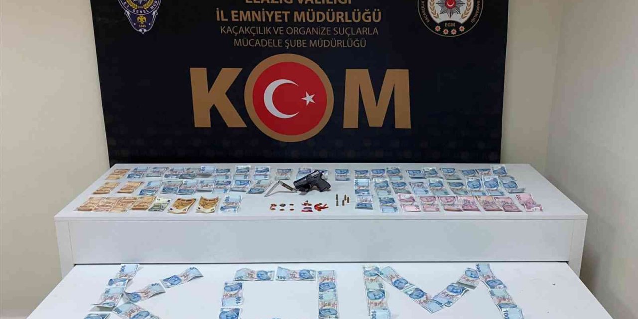 Sahte polisler dolandırıcılık yaparken gerçek polislere yakalandı