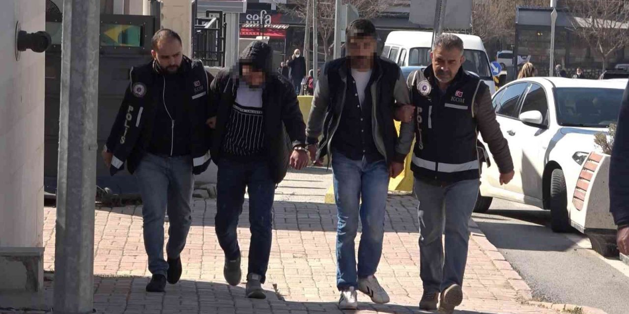 Suçüstü yakalanan sahte polislerden biri tutuklandı