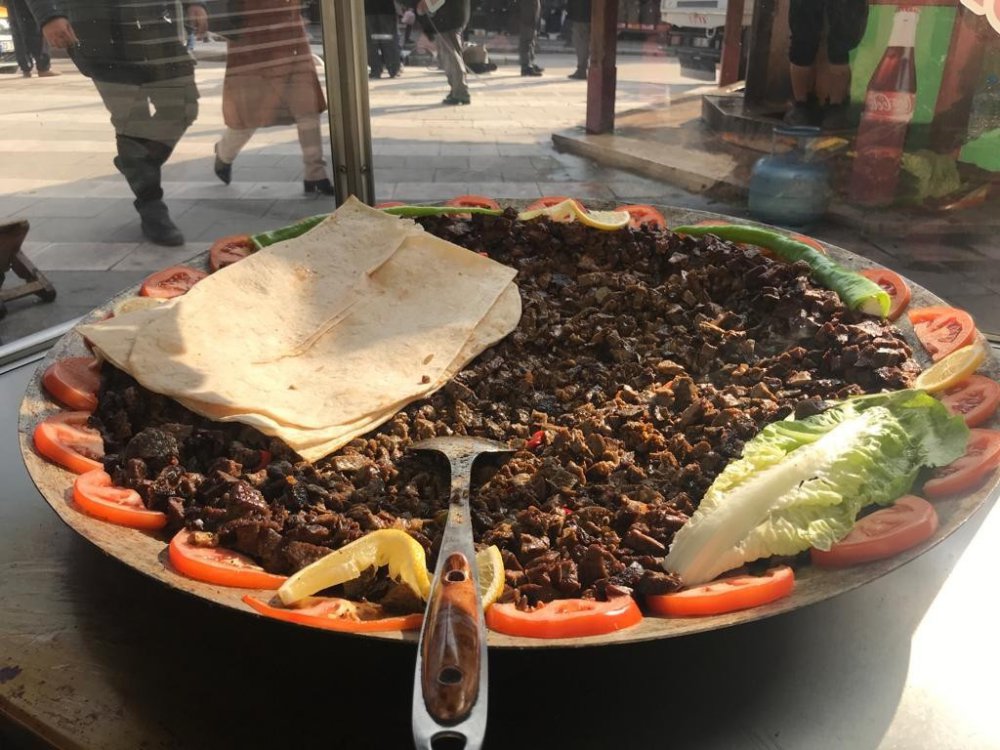 Yaptığı ciğere şehir dışından sipariş alıyor