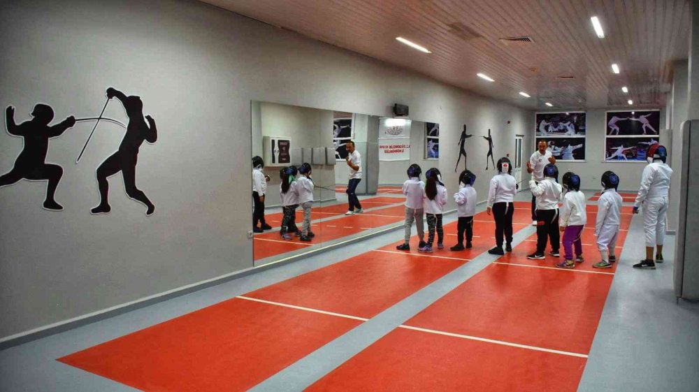 Elazığ’da eskrim sporu antrenmanları başladı