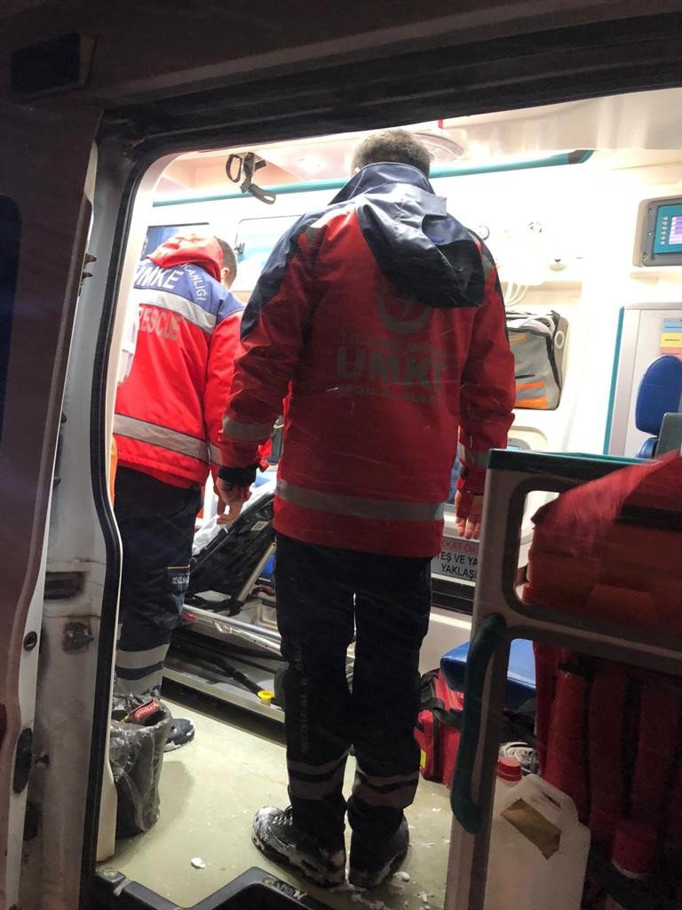 Elazığ’da hasta çocuğu UMKE ekipleri kurtardı