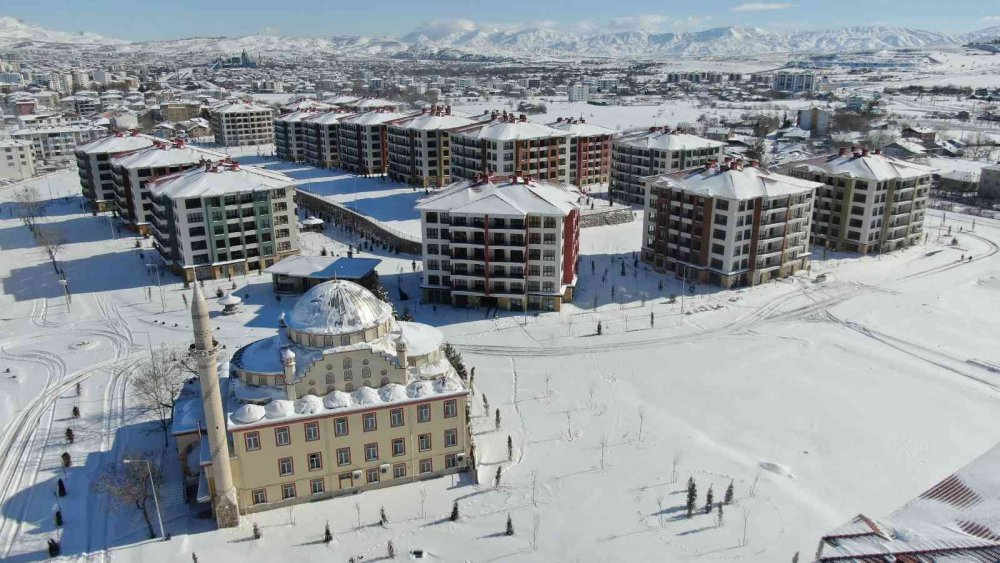 Depreminin ardından 17 bin 95 konut ve 243 iş yeri hak sahiplerine teslim edildi