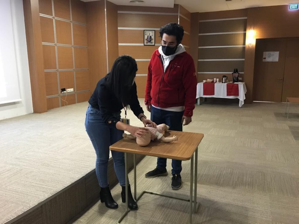 Kızılay tarafından hastane çalışanlarına ilk yardım eğitimi verildi