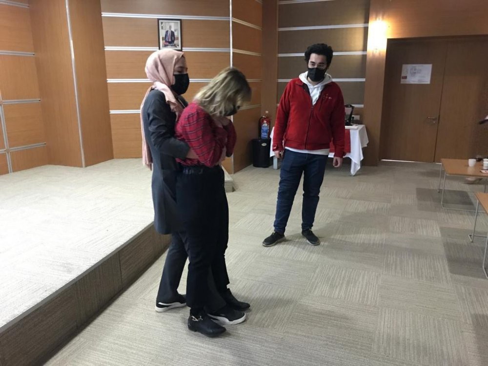 Kızılay tarafından hastane çalışanlarına ilk yardım eğitimi verildi