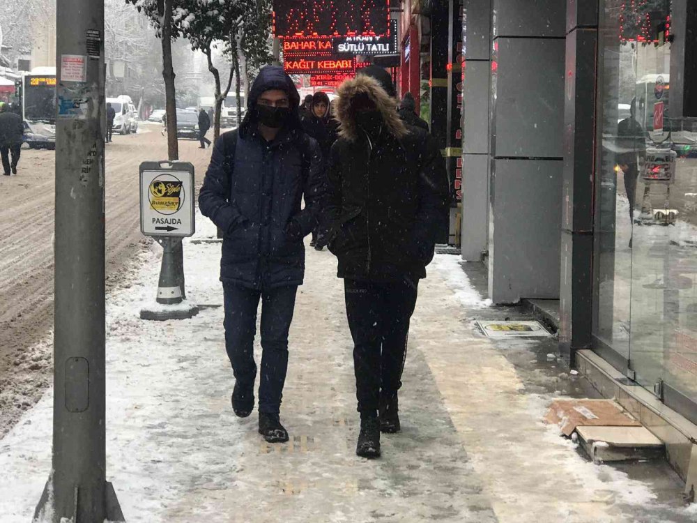 Kar yağışı etkisini sürdürüyor