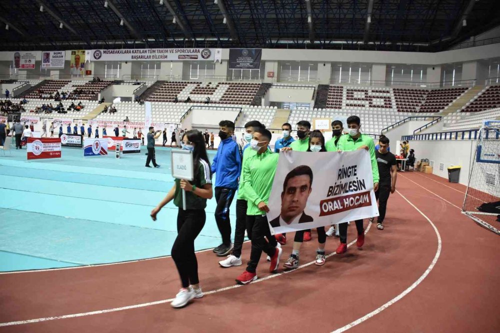 H ayatını kaybeden milli sporcu Oral Arslan’ın ismi Türkiye Gençler Boks Şampiyonası’na verildi