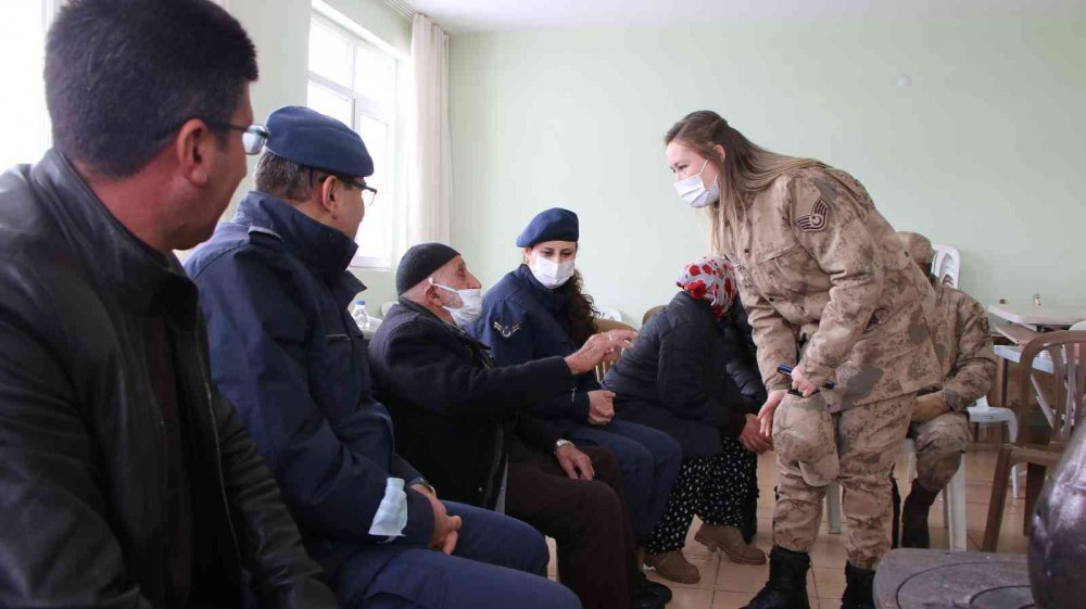 Jandarmayla yaşadığı ’bayram harçlığı’ diyaloğuyla gönüllere taht kurmuştu, acı haberi geldi