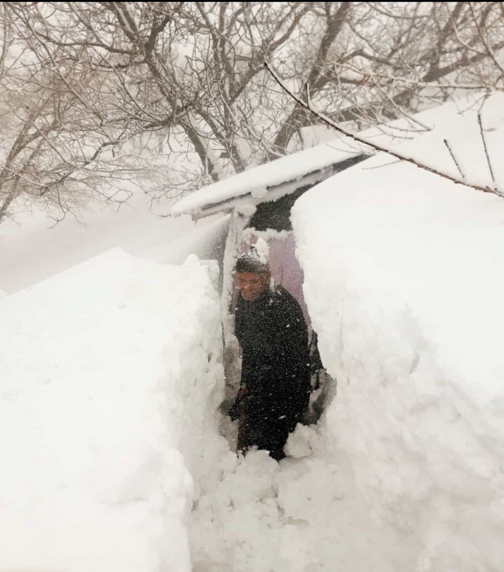 Komşularına gitmek için tünel açtılar