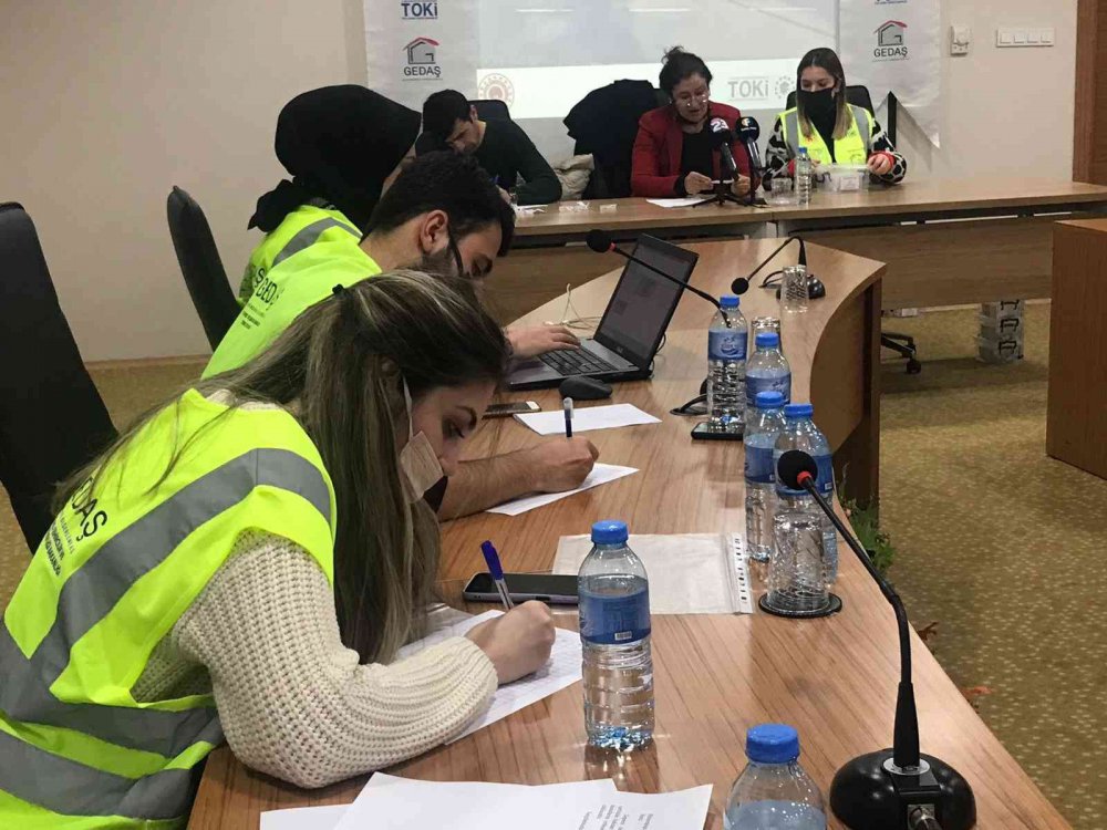 Elazığ’da 46 depremzede daha evine kavuştu