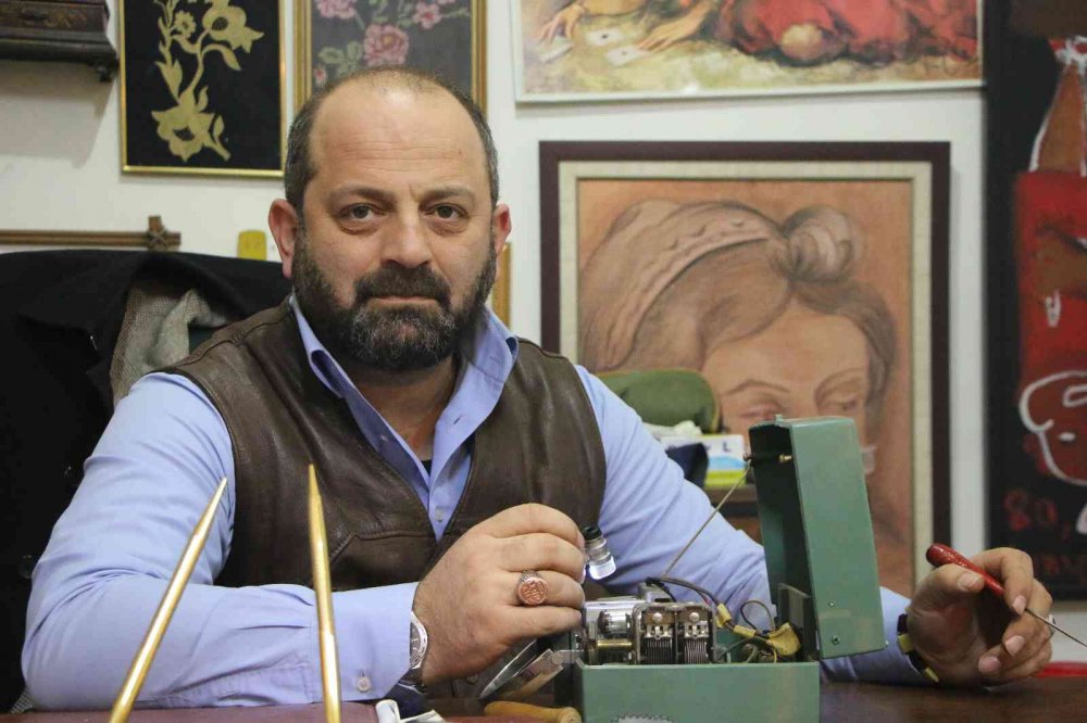 Emekli askerin hayran bırakan antika koleksiyonu