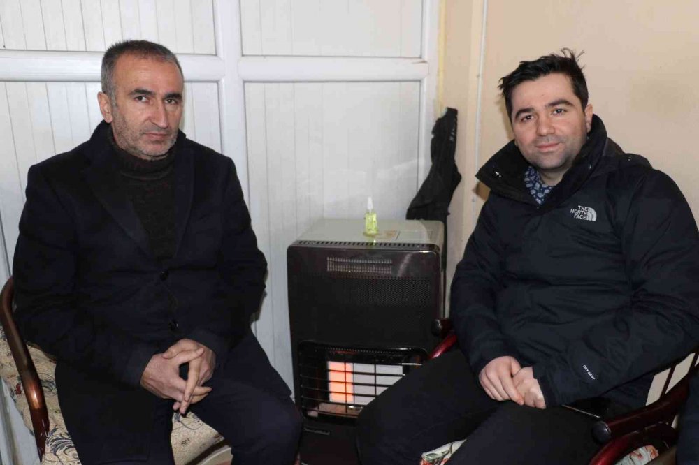 Depremin merkez üssü Sivrice’de kaymakamlık, esnafı yalnız bırakmıyor
