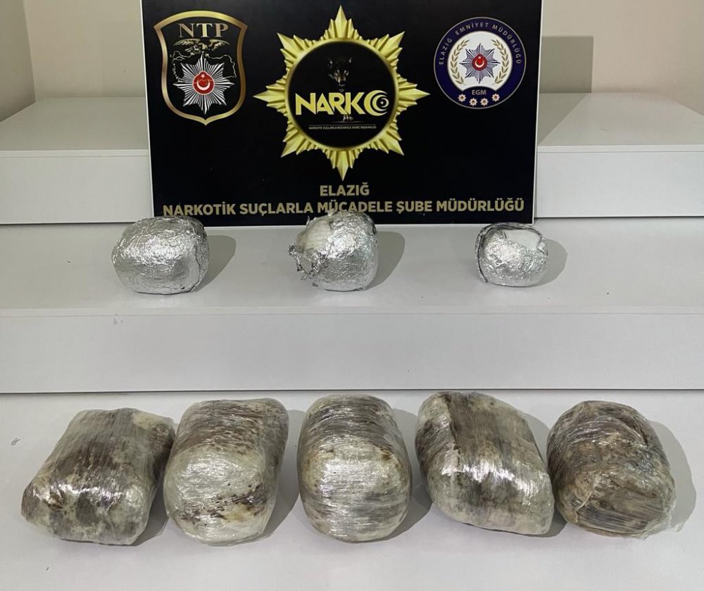 Valizinden 8 kilo uyuşturucu çıktı