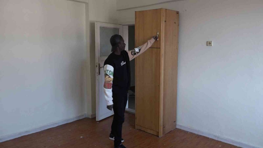 Yangında can derdine düşen Afrikalı öğrencinin pasaportu çalındı