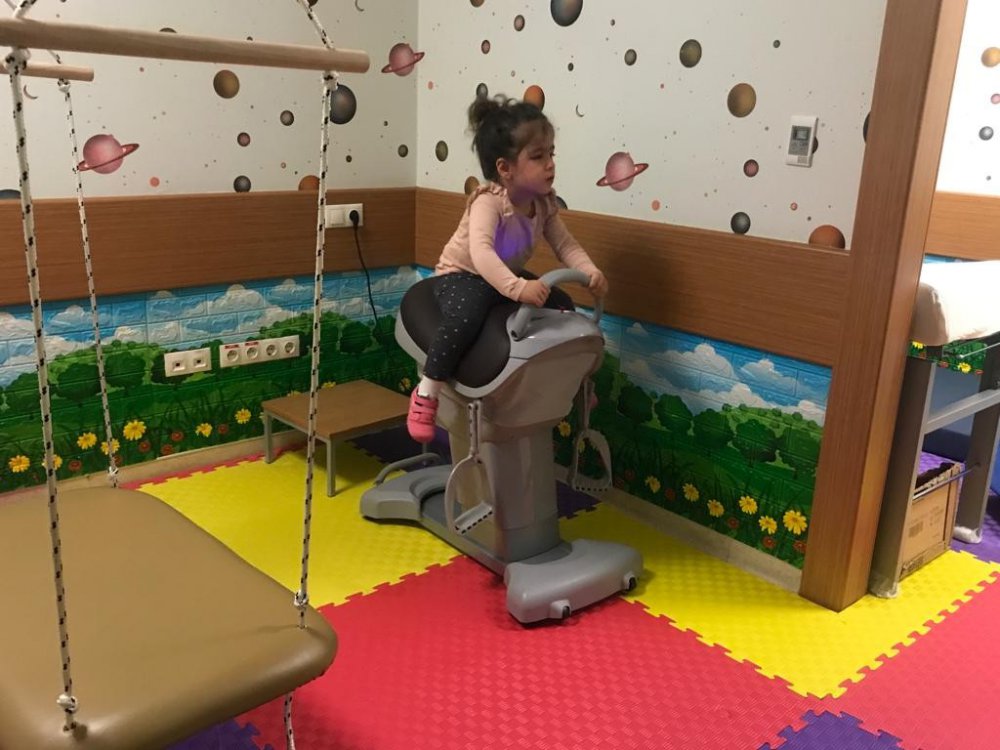 Elazığ’da Serabral Palsi hastası çocuklar ’Duyu bütünleme terapi odasında’ tedavi ediliyor